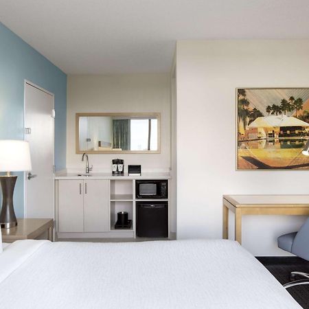 Embassy Suites By Hilton Tampa Airport Westshore Bagian luar foto